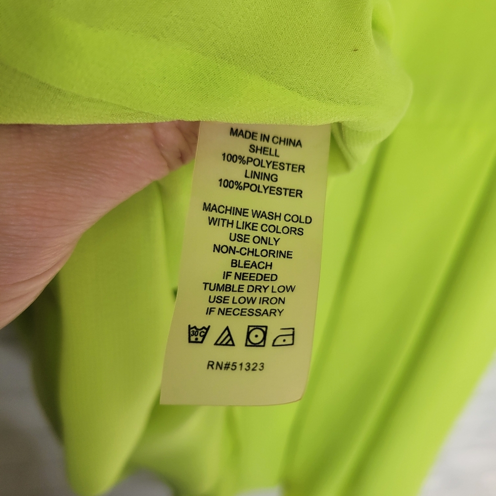 Vince Camuto Neon Green Sleeveless Blouse - Picture 5 of 5